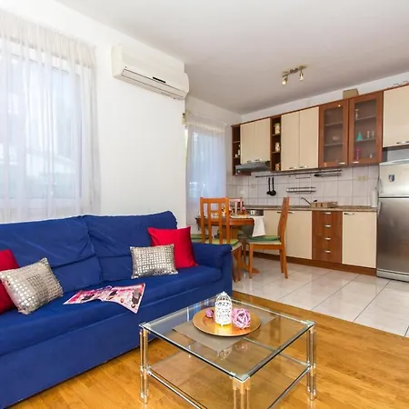 With Wifi - 13415 Lägenhet